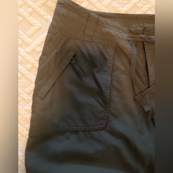 North Face cargo pants - Picture 9 of 10